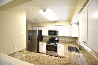 9 N Aurora Dr in Apopka, FL - Foto de edificio - Building Photo