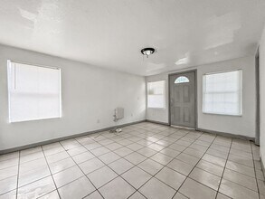 3105 N 75th St in Tampa, FL - Building Photo - Building Photo