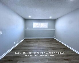 2705 NW 5th St in Blue Springs, MO - Building Photo - Building Photo