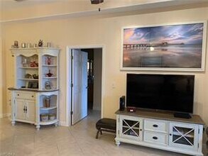 1128 Manor Lake Dr-Unit -G-202 in Naples, FL - Foto de edificio - Building Photo