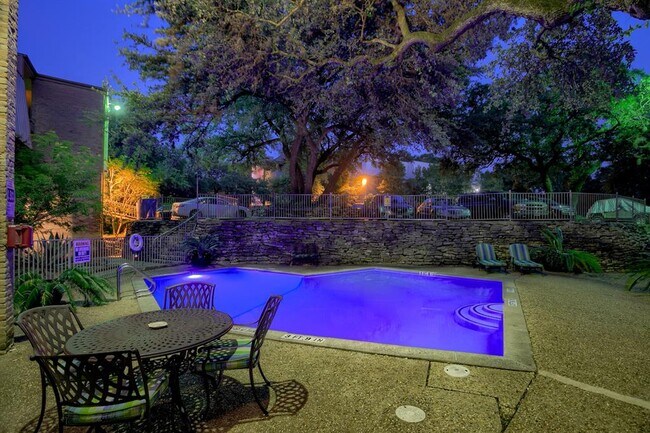 property at 620 S 1st St