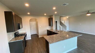4455 Eveslage Ln in Conroe, TX - Building Photo - Building Photo