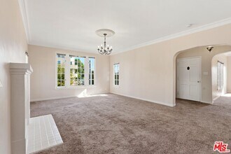 1873 Midvale Ave in Los Angeles, CA - Building Photo - Building Photo