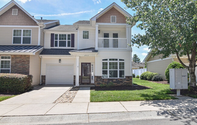 2913 White Willow Rd