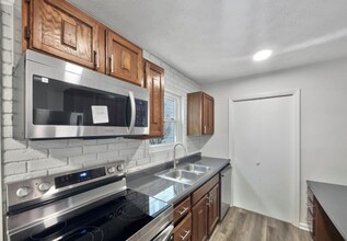 717 Cleveland Ave in Hamilton, OH - Foto de edificio - Building Photo