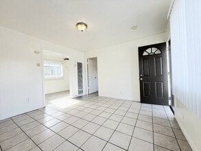 14039 Orizaba Ave in Paramount, CA - Building Photo - Building Photo