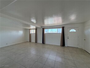 2721 N Webster St in North Las Vegas, NV - Building Photo - Building Photo