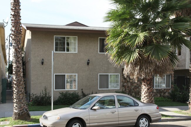 769 Rose Ave in Long Beach, CA - Building Photo - Building Photo