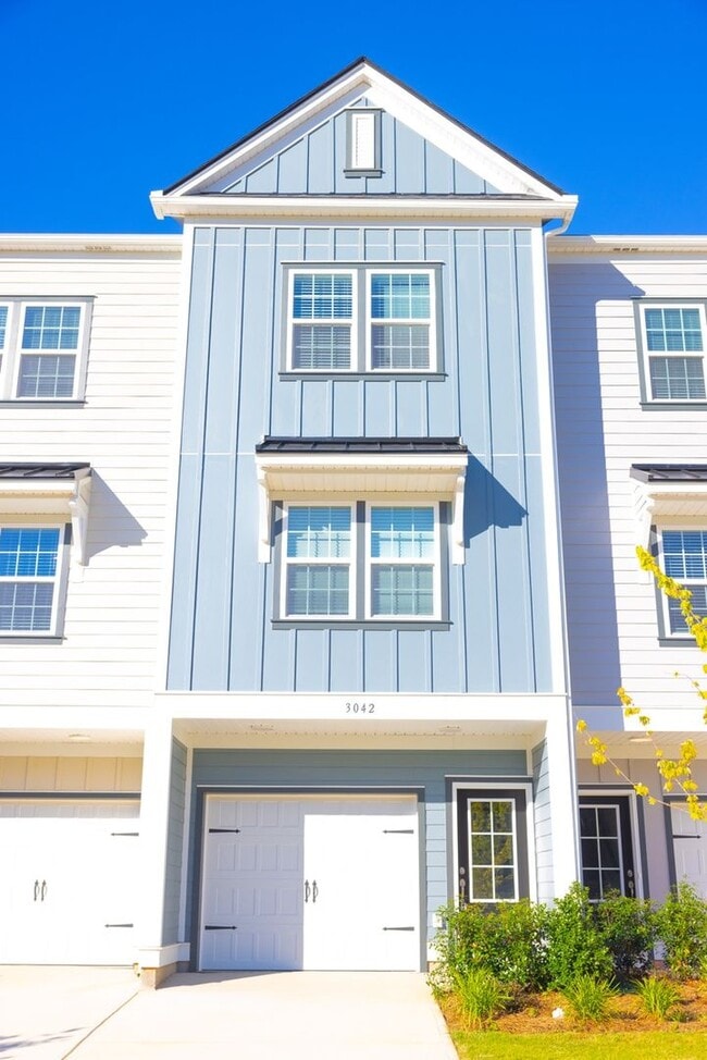 1810 Matthews-Mint Hill Rd in Matthews, NC - Building Photo - Building Photo