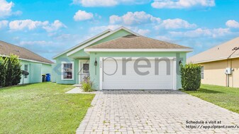 5354 Pebble Beach Dr in Sebring, FL - Building Photo