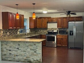 112 Crescent Blvd in Sanford, FL - Building Photo - Building Photo