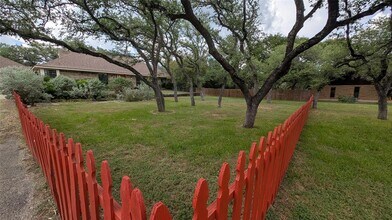 2738 Oak Haven in San Marcos, TX - Building Photo - Building Photo
