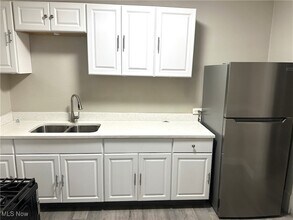 3074 W 25th St, Unit 2 in Cleveland, OH - Building Photo - Building Photo