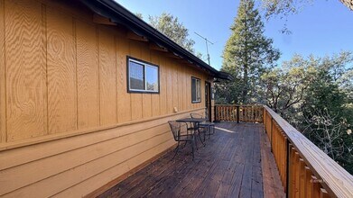 53390 Circle View Dr in Idyllwild, CA - Foto de edificio - Building Photo