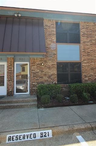 921 Cedar Terrace in Cedar Hill, TX - Building Photo - Building Photo