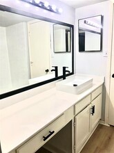 9601 Walnut St in Dallas, TX - Building Photo - Building Photo