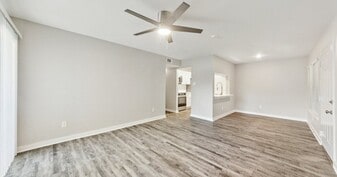 Westmount at London Park Apartments in Houston, TX - Building Photo