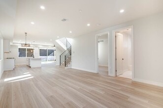 10754 Nassau Ave in Los Angeles, CA - Building Photo - Building Photo