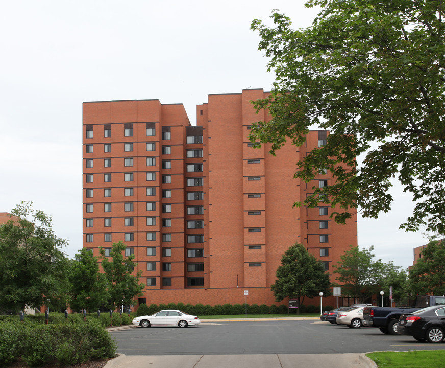 Middlebrook Hall in Minneapolis, MN - Building Photo