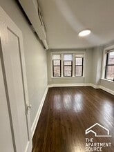 1030 E Hyde Park Blvd in Chicago, IL - Foto de edificio - Building Photo