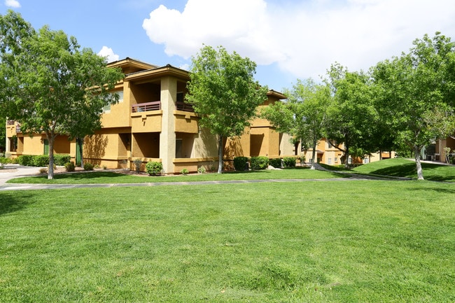 Canyon Villas Apartments