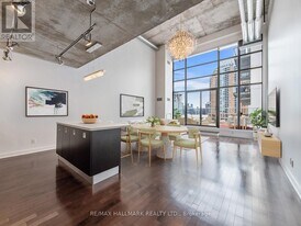 43 Hanna Ave in Toronto, ON - Building Photo