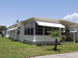 7331 Malaga Ave in New Port Richey, FL - Building Photo