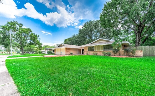 property at 1610 Richvale Ln