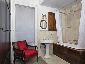 210 E 17th St in New York, NY - Building Photo - Building Photo