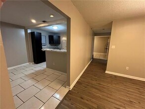 4853 Metropolitan Dr in New Orleans, LA - Foto de edificio - Building Photo