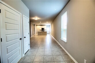 212 Syrah Ct in Leander, TX - Building Photo - Building Photo