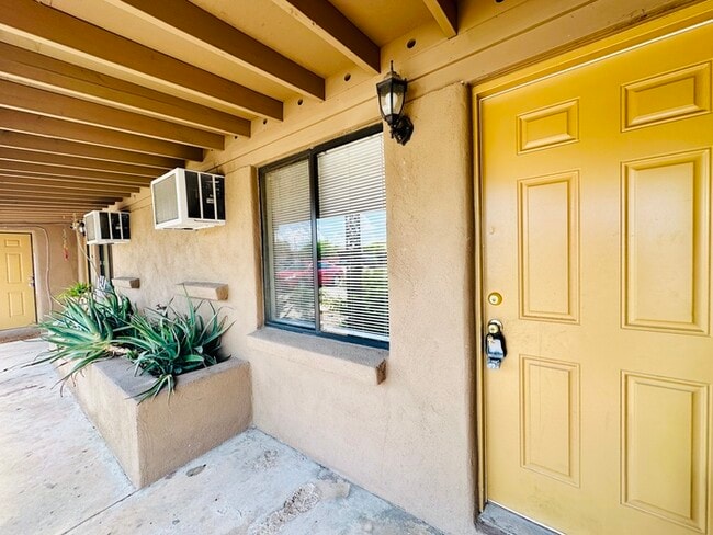 property at 1165 N Catalina Ave