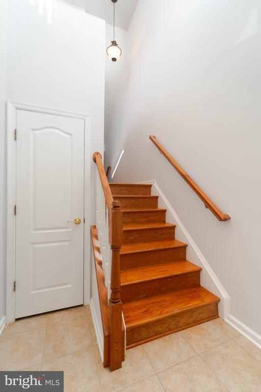 property at 4631 Carisbrooke Ln