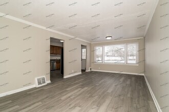 1147 Darr Dr in St. Louis, MO - Building Photo - Building Photo