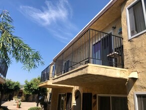 333 Roosevelt St, Unit #17 in Chula Vista, CA - Foto de edificio - Building Photo