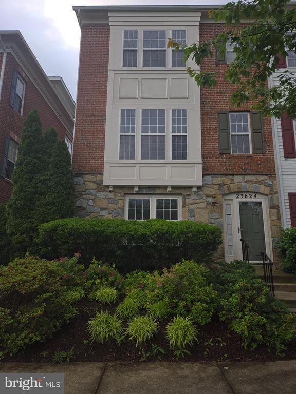 property at 23624 Overlook Park Dr