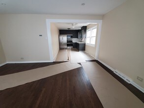 9137 S Luella Ave in Chicago, IL - Building Photo - Building Photo
