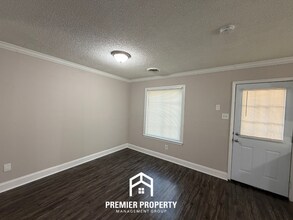 3875 Earlynn Dr in Bartlett, TN - Building Photo - Building Photo