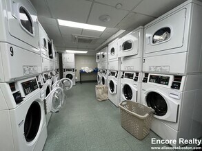 24 Chauncy St, Unit 8 in Cambridge, MA - Building Photo - Building Photo