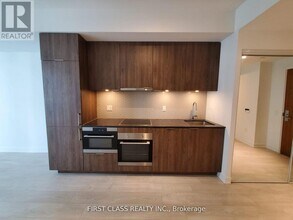 15-415 Queens Quay E in Toronto, ON - Building Photo - Building Photo