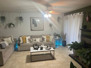 3713 S Lake Orlando Pkwy in Orlando, FL - Building Photo - Building Photo