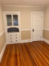 123 Belgrade Ave, Unit three in Boston, MA - Foto de edificio - Building Photo