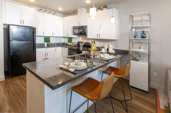 Artesian Springs in Murray, UT - Foto de edificio - Building Photo