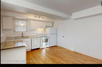 3117 Holiday Dr in Lansing, MI - Building Photo - Building Photo