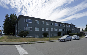 Kincaid Court in Burnaby, BC - Building Photo - Building Photo