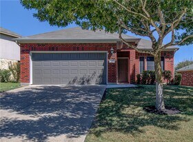 351 Black Cap Run in Buda, TX - Building Photo