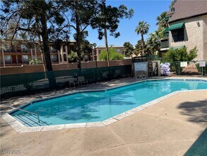 510 Elm Dr in Las Vegas, NV - Building Photo - Building Photo