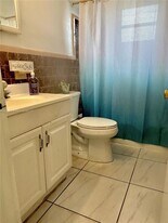 2846 Fletcher St in Hollywood, FL - Building Photo
