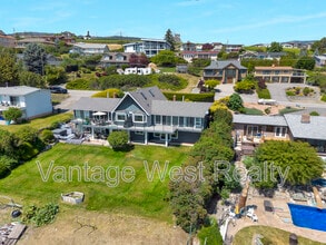 3923 Angus Dr in West Kelowna, BC - Building Photo - Building Photo