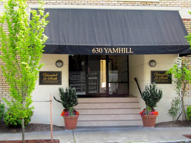 Yamhill Apartments in Portland, OR - Foto de edificio - Building Photo